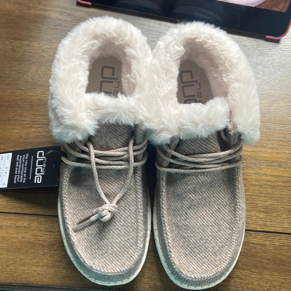 Wendy Fold Hey Dudes